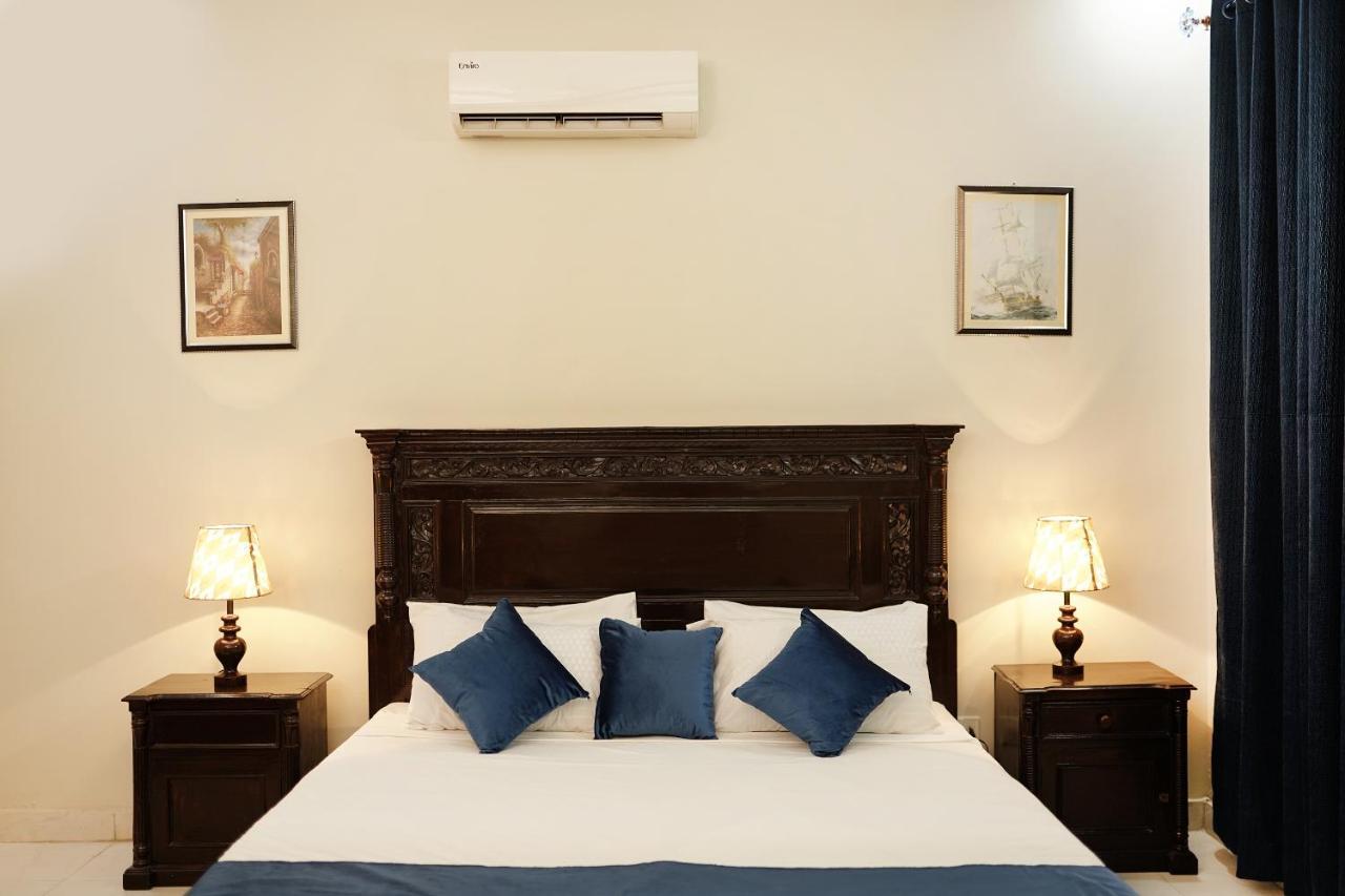 Diamond Lodge Karachi Buitenkant foto