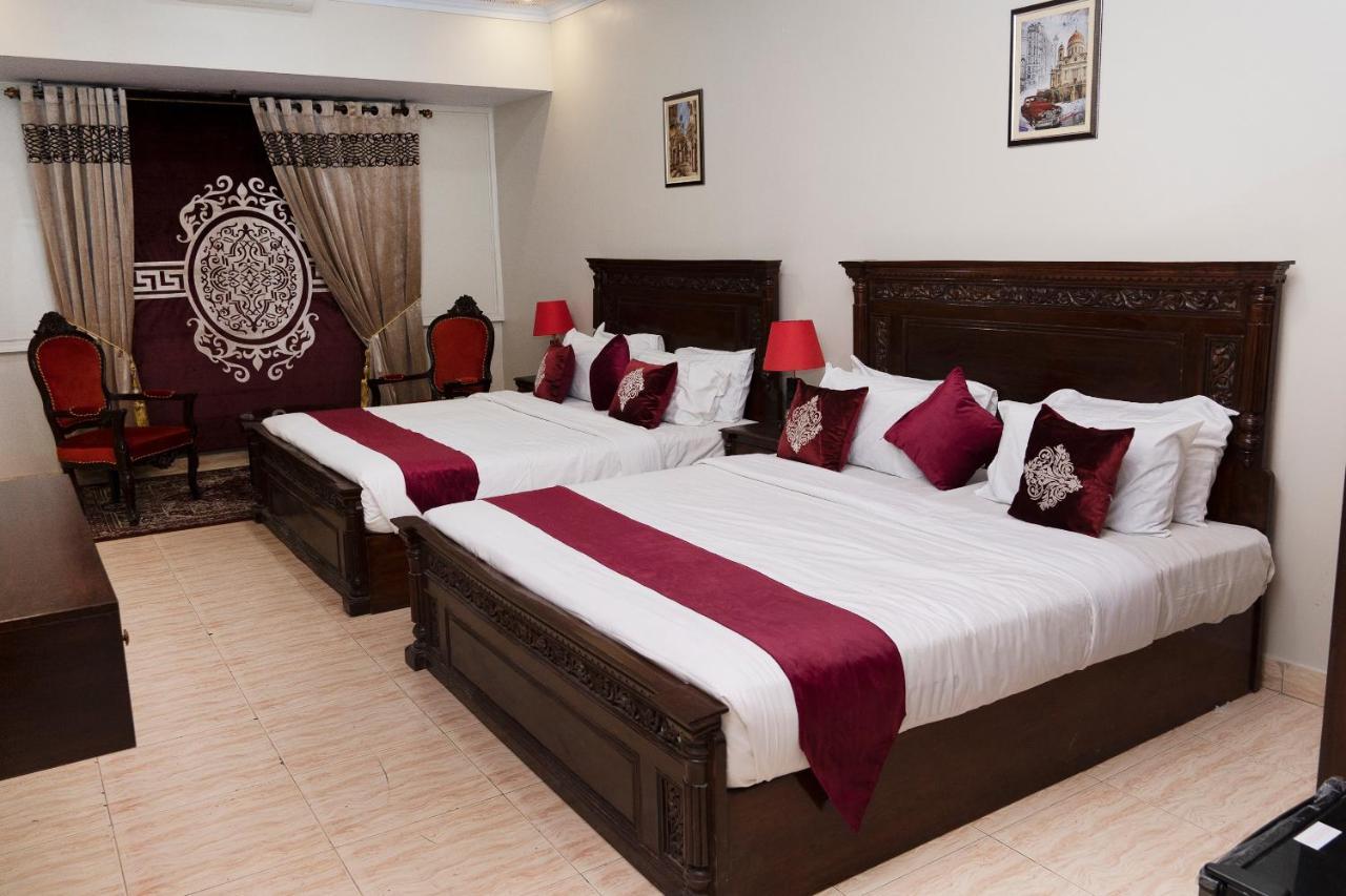 Diamond Lodge Karachi Buitenkant foto