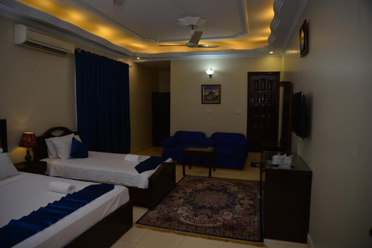 Diamond Lodge Karachi Buitenkant foto
